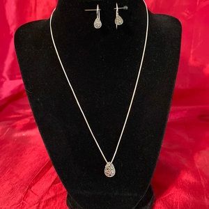 Teardrop Necklace with teardrop earrings. NWOT